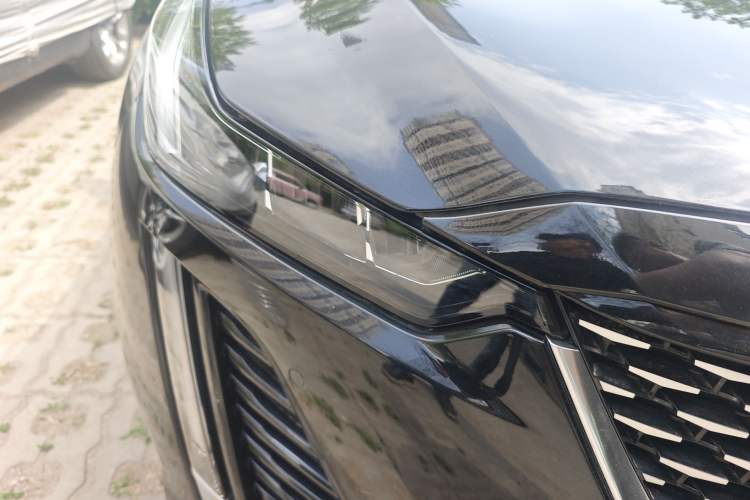 Used Cadillac CT5 2021 Revised 28T Luxury Version Right Front Headlight