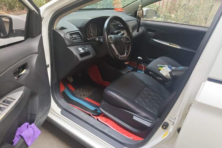 Used Lifan Auto X50 2014 1.5L Manual Elite Model Driver Seat