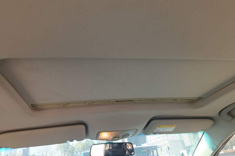 Used Roewe 360 2015 1.5L Automatic Luxury Edition