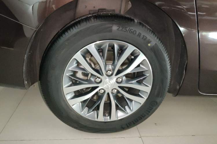 Used Buick GL8 2021 ES Landtrek 653T Comfort Edition
