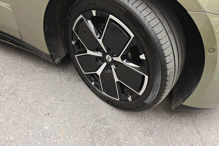 Used Xiaomi Auto SU7 2024 Rear-Drive Ultra-Long Range Advanced Pro-Level Intelligent Driving Version