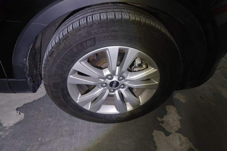 Used Lincoln MKX 2017 2.0T Two-Wheel Drive Deluxe Edition
