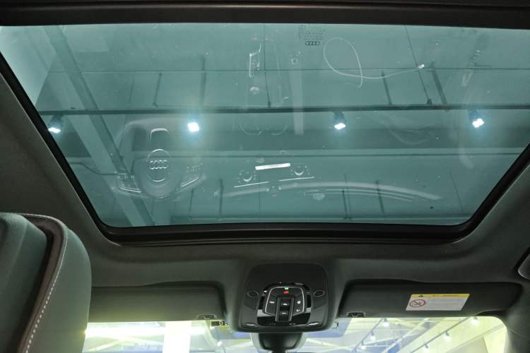 Used Audi A4L 2023 40 TFSI Bang & Olufsen Starry Night Edition Headliner