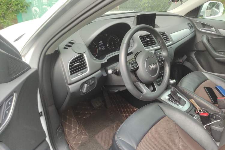 Used Audi Q3 2018 30th Anniversary Edition 30 TFSI Fashion Model Driver Seat