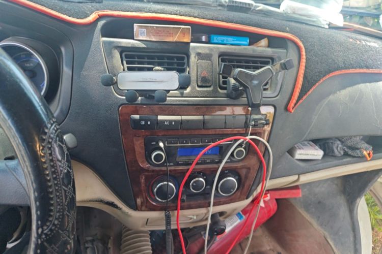 Used CHANGAN KAICHENG Ruixing M80 2018 1.5L Base Van Flat Roof Back-Hinged Doors 4G15S
