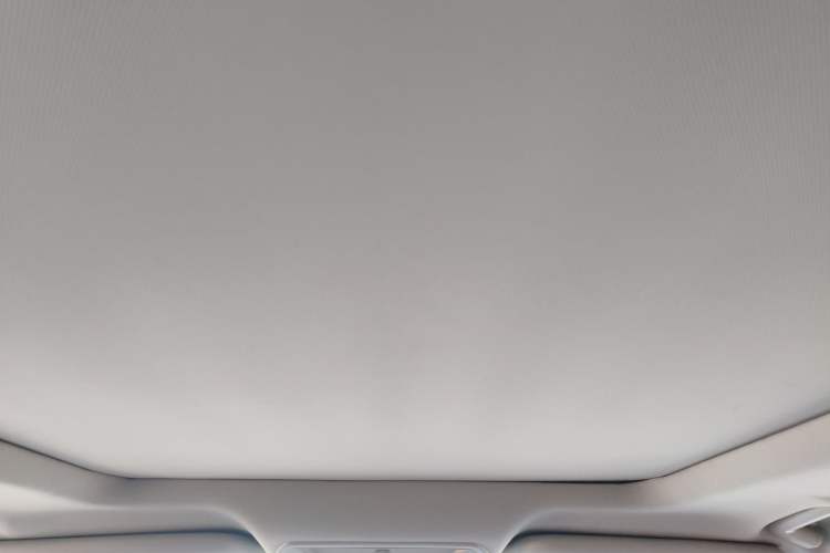 Used Ford Kuga 2018 EcoBoost 180 Two-Wheel-Drive Luxury Wing Edition Headliner