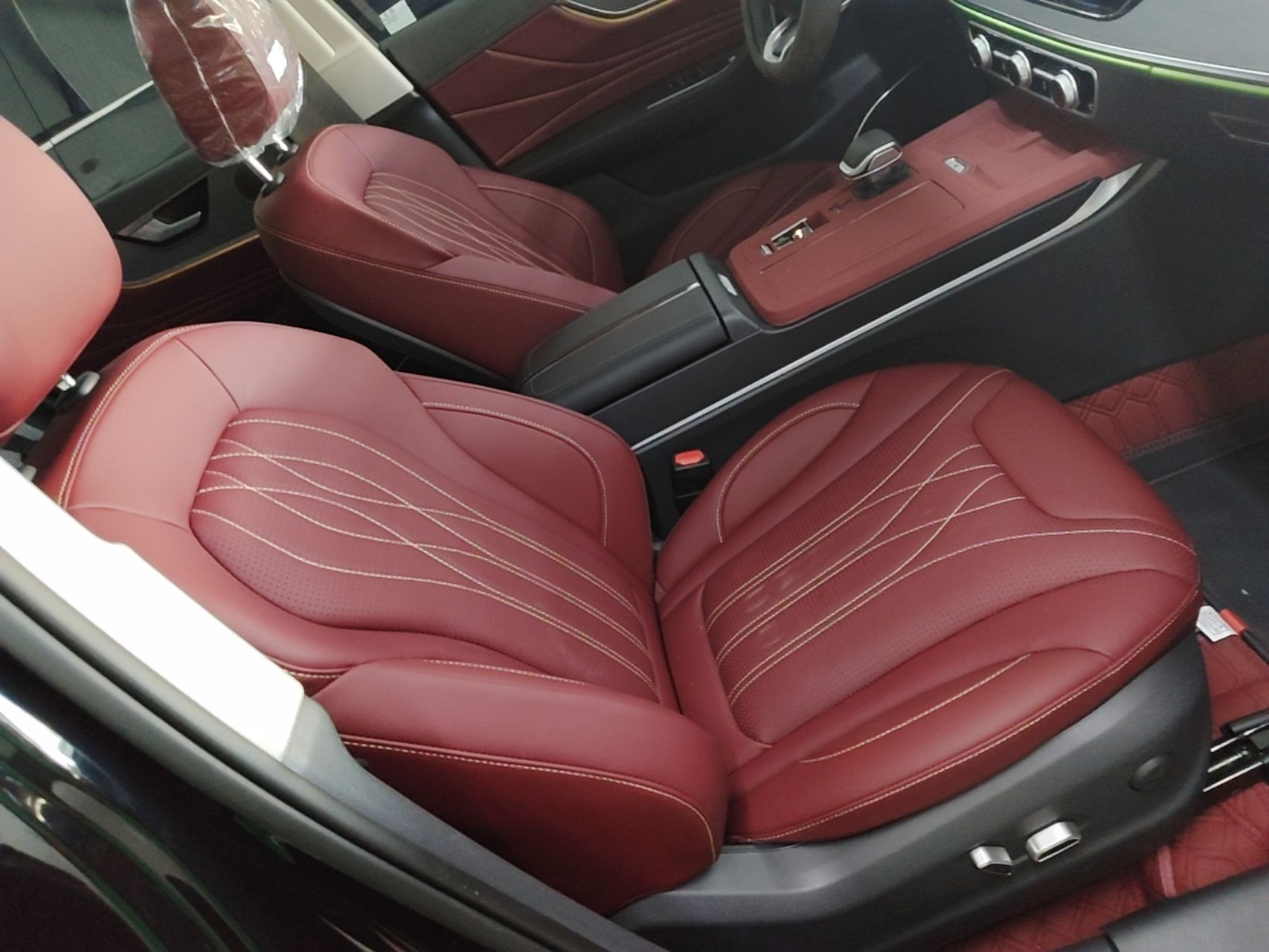Hongqi HS5 2025 2.0T Two-Wheel Drive Flagship Pro Edition - Chinese Trim Xiang — снимка 19