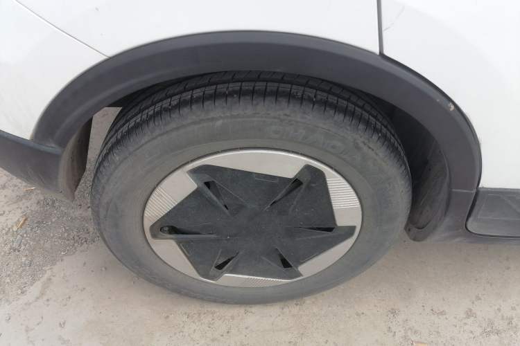 Used Geometry E Firefly 2024 301km Flowing Light
