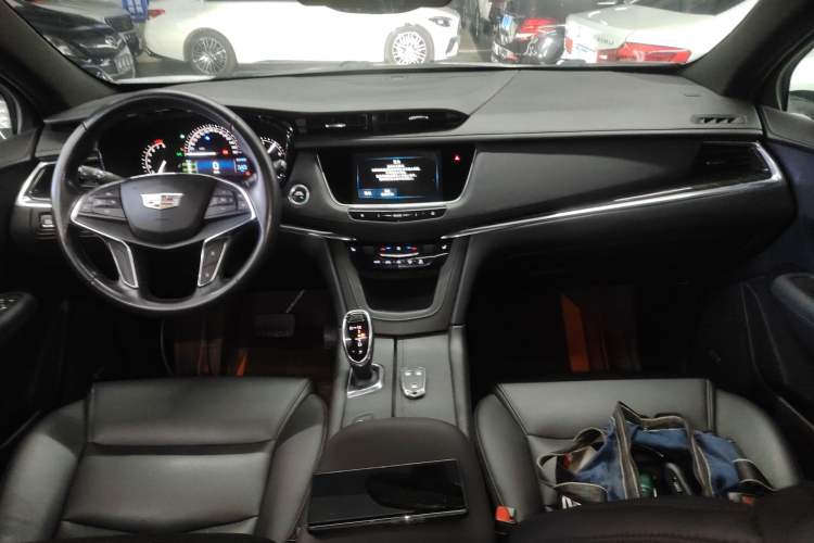 Used Cadillac XT5 2018 28E Four-Wheel Drive Tech Version
