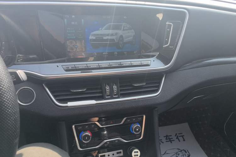 Used Zotye T600 Coupe 2017 1.5T Manual Luxury Model Audio And AC Panel