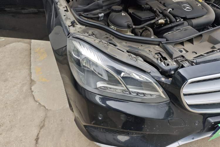 Used Mercedes-Benz E-Class 2014 Restyled E 260 L Sport Edition Right Front Headlight