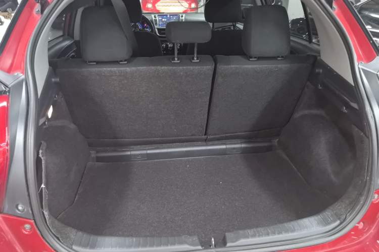 Used Toyota YARiS L Zhi Xuan 2016 Revised 1.5E CVT Charming Edition Trunk