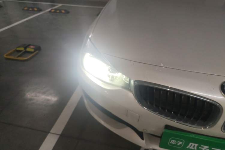 Used BMW 3 Series GT 2019 320i Sport Edition Right Front Headlight
