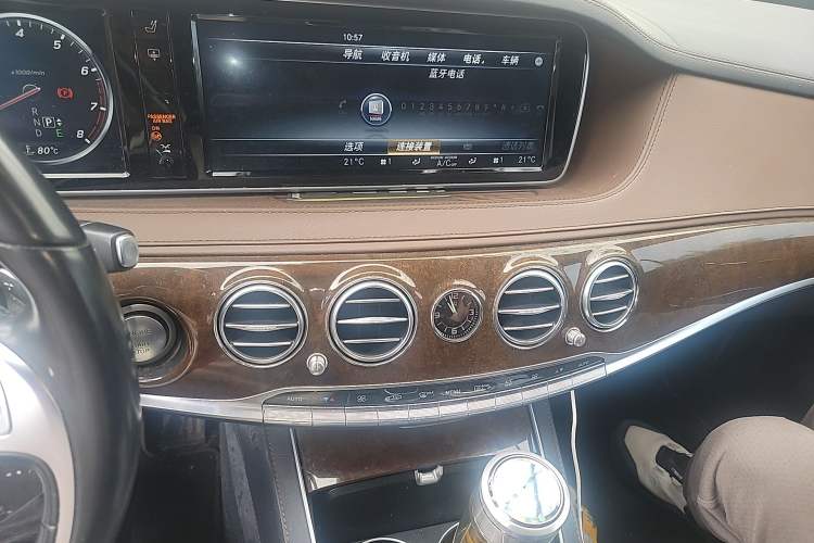 Used Mercedes-Benz S-Class 2017 S 400 L Audio And AC Panel