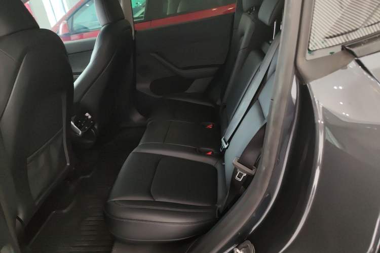 Used Tesla Model Y 2024 Rear-Wheel-Drive Version
