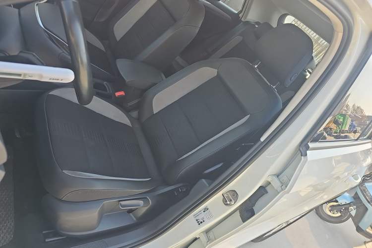 Used Volkswagen T-ROC 2022 280TSI DSG Two-Wheel Drive Elite PLUS