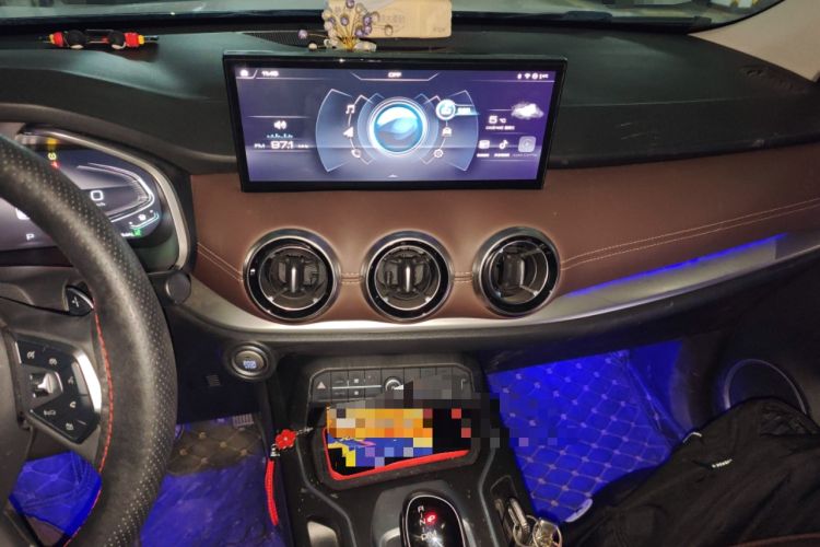 Used Wey VV6 2021 2.0T Two-Wheel Drive Smart Plus Audio And AC Panel