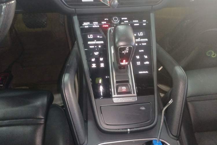 Used Porsche Cayenne E-Hybrid 2021 Cayenne E-Hybrid 2.0T