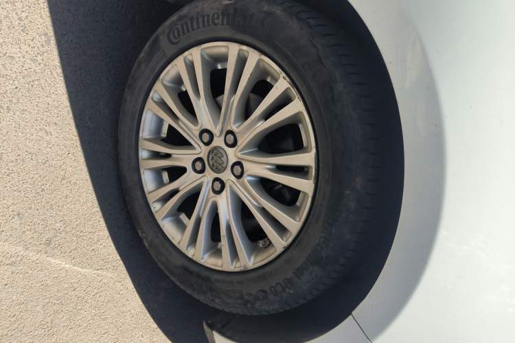 Used Buick GT 2015 15N Automatic Elite Version