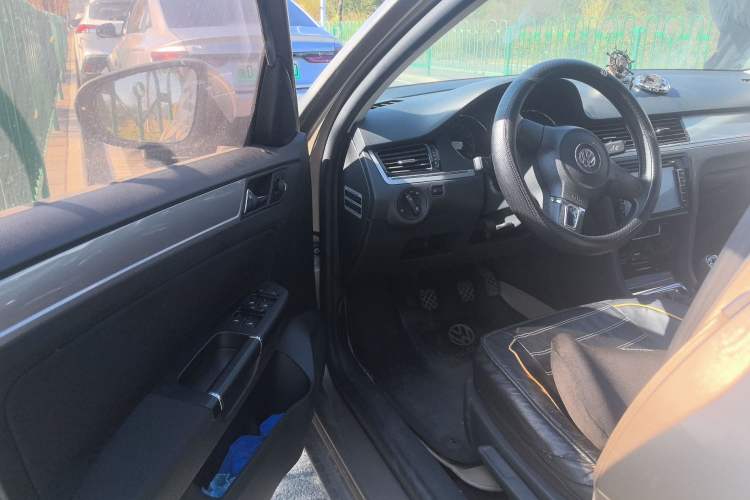 Used Volkswagen Bora 2013 1.6L Manual Fashion Edition