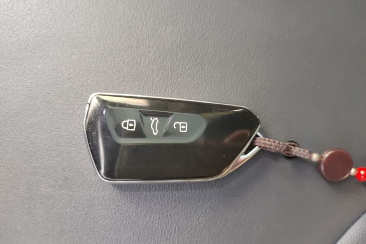 Used Volkswagen ID.6 CROZZ 2021 Long-Range PURE+ Edition Vehicle Key