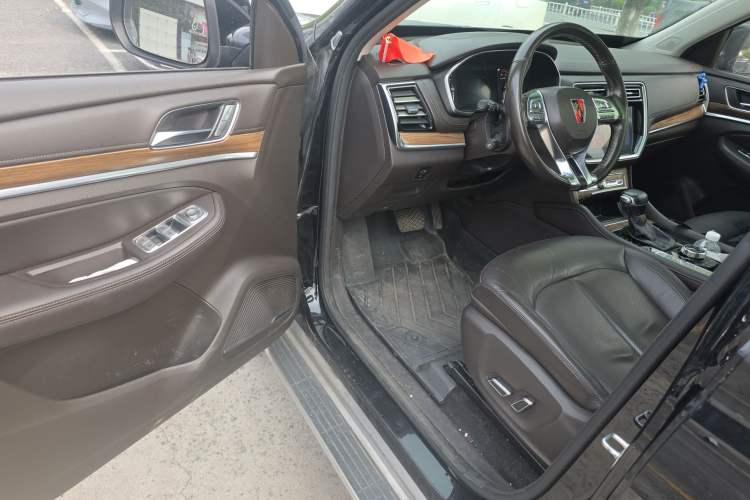 Used Roewe RX8 2019 30T Smart Connectivity Four-Wheel Drive Supreme Flagship Edition
