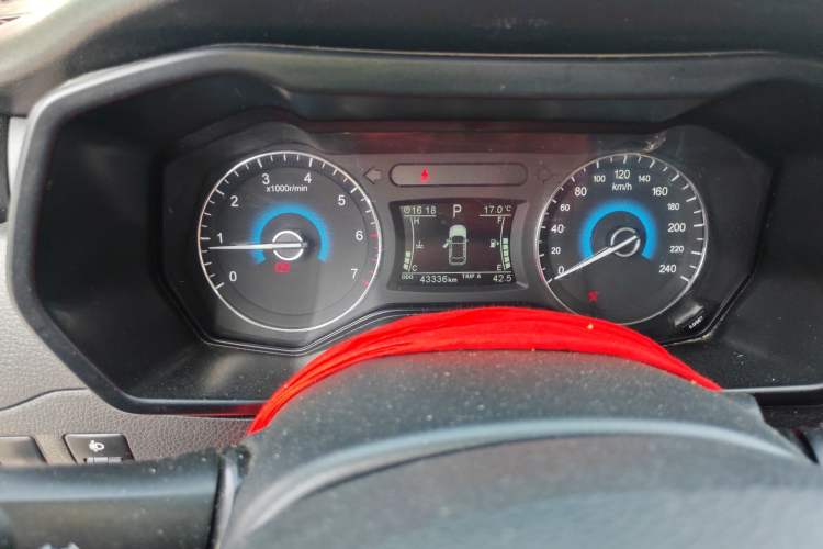 Used Dongfeng Fengon 580 2016 Revised Version 1.5T CVT Comfort Edition
