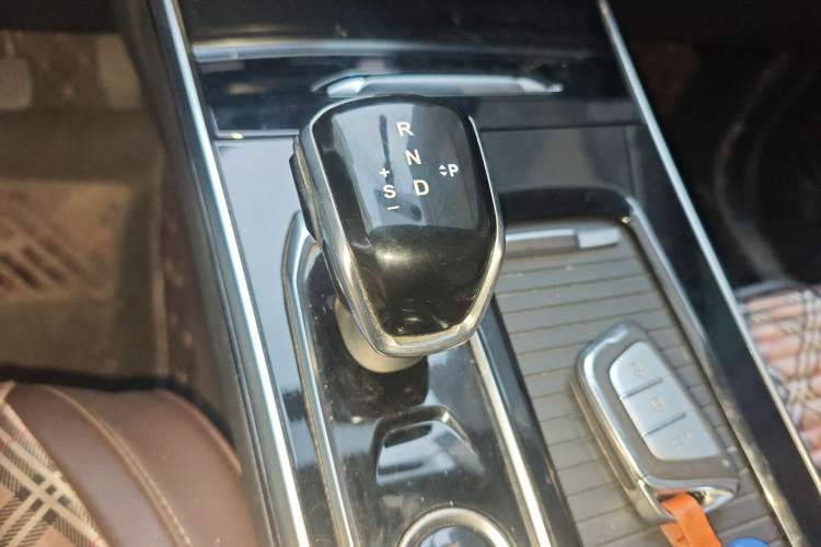 Used SOL X8 2021 300T DCT Comfort Edition 5 Seats
