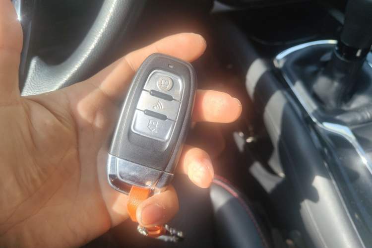 Used Honda Vezel 2017 1.5L manual two-wheel drive Comfort trim level Vehicle Key