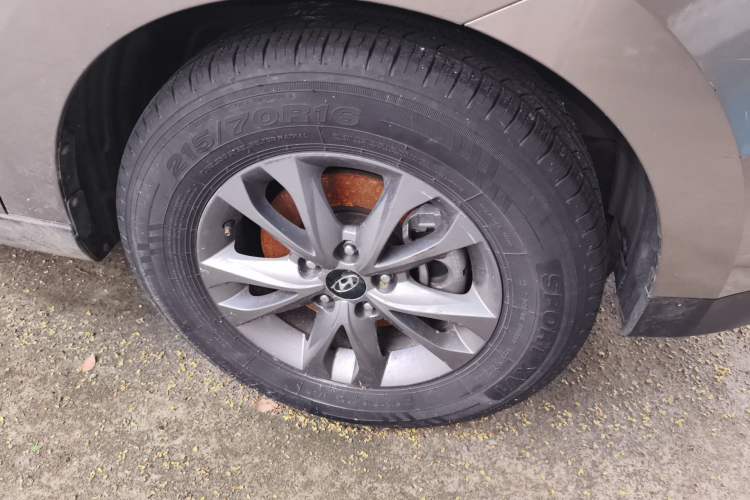 Used Hyundai ix35 2013 2.0L Automatic 2WD Comfort GL China IV Standard Right Front Wheel Hub