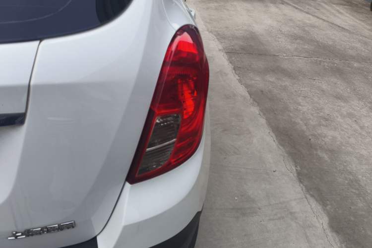 Used Buick Encore 2015 1.4T Automatic Two-Wheel Drive Urban Elite Version