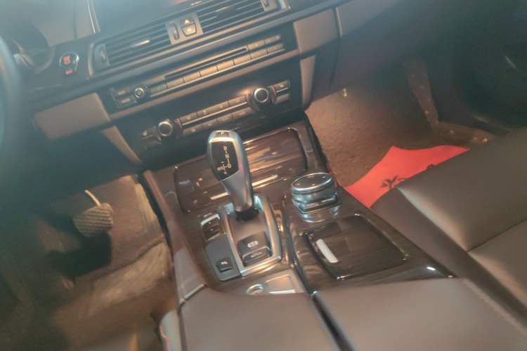 Used BMW 5 Series 2014 525Li Luxury Design Package