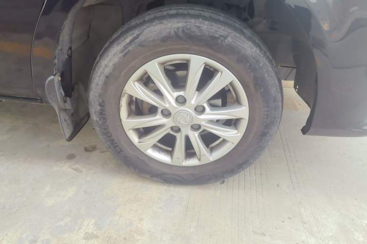 Used FORTHING Lingzhi 2019 M5L 1.6L 7-Seater Luxury Model China VI Standard