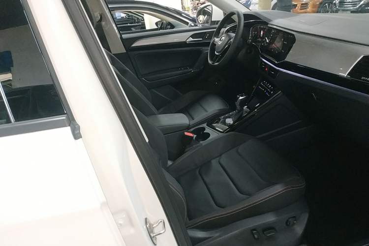 Used Volkswagen Tayron 2021 330TSI Two-Wheel-Drive 3rd Anniversary Limited Edition