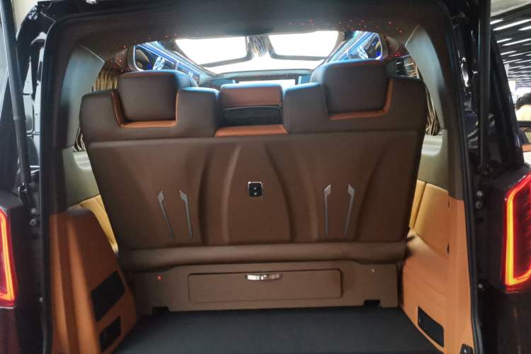 Used Mercedes-Benz Vito 2023 2.0T Business Version 7 Seats
