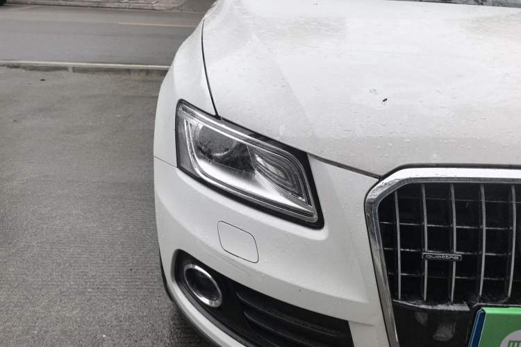 Used Audi Q5 2017 Plus 40 TFSI Ambition Model
