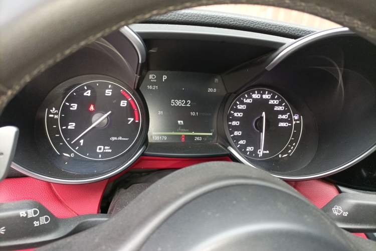 Used Alfa Romeo Giulia 2017 2.0T 280HP Luxury Edition