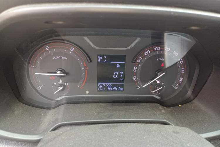 Used SAIC MAXUS T60 2017 2.8T Diesel Automatic 2WD High-Ride Comfort Plus Long-Body Emission Standard V