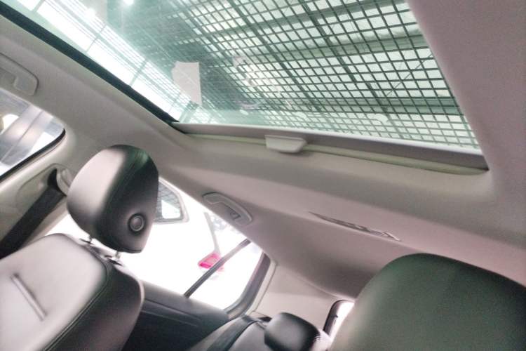 Used Volkswagen Golf 2017 230TSI Automatic Comfort Edition – Celebrating Milestone of One Million Units Headliner