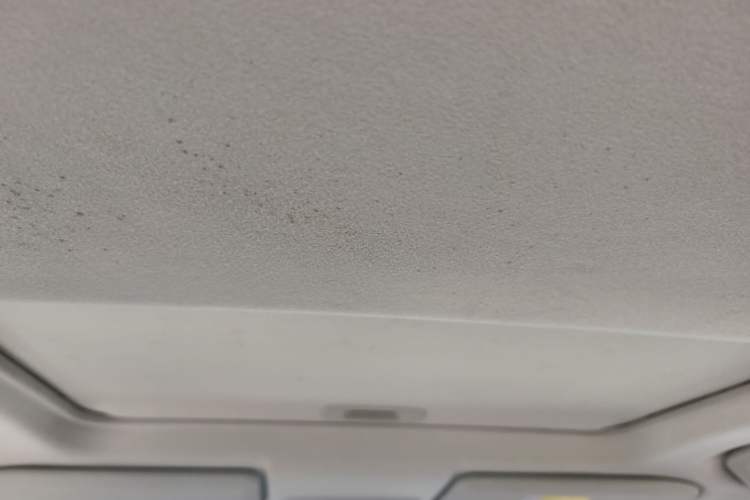 Used Mitsubishi Outlander 2013 2.4L 4x4 Luxury Navigation Edition 5 Seats Headliner