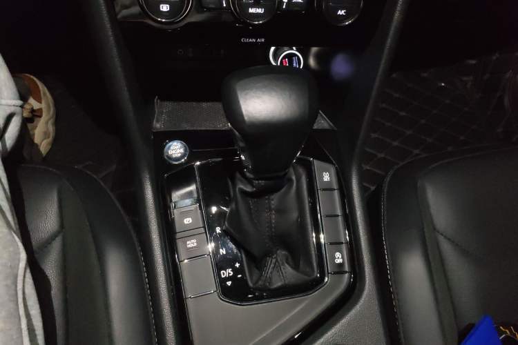 Used Volkswagen Tiguan L 2018 330TSI Automatic Two-Wheel Drive Comfort Edition Gear Lever