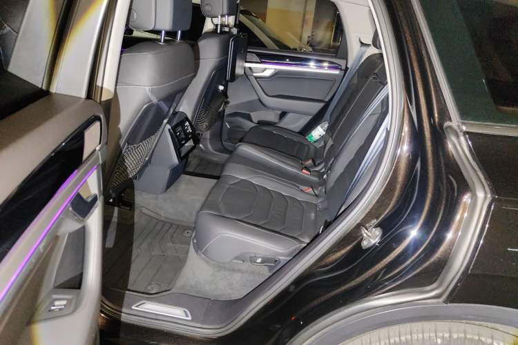 Used Volkswagen Touareg 2019 2.0 TSI Ruiyi Edition China V Standard Left Rear Seat