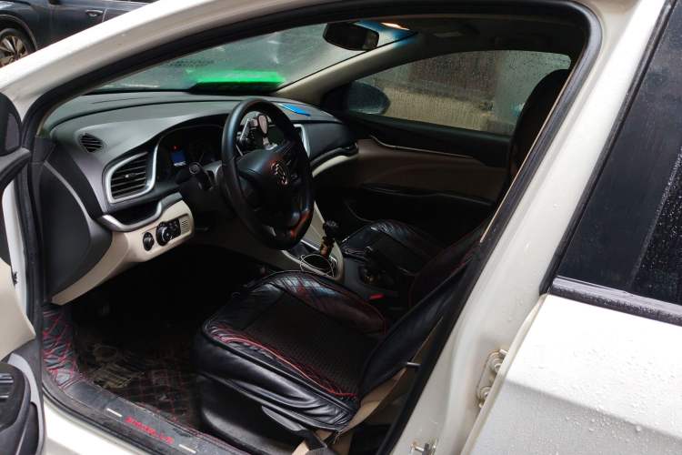 Used Buick GT 2016 15N Manual Entry-Level Trim