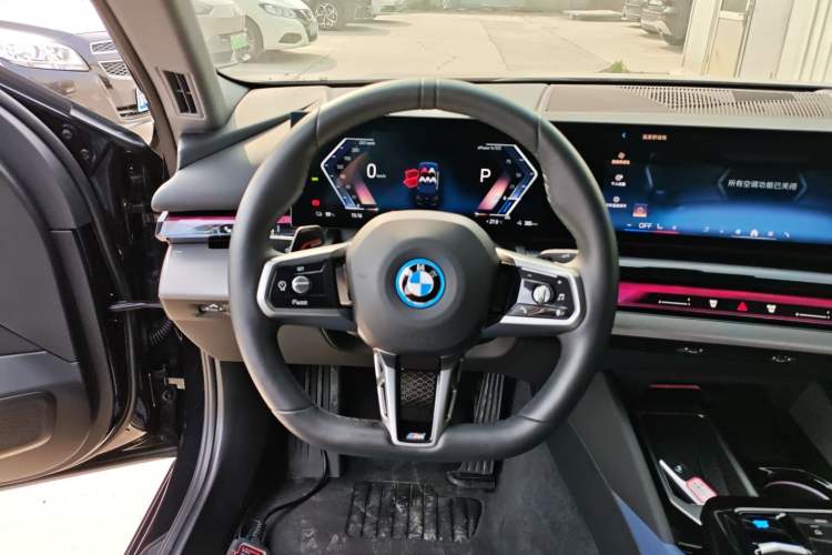 Used BMW i5 2024 eDrive 35L Luxury Model with M Sport Package