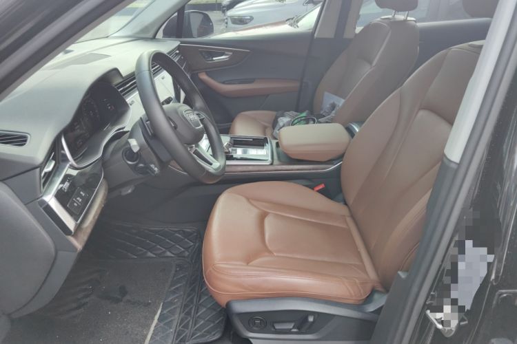 Used Audi Q7 2021 55 TFSI quattro S line Sport model Left Front Seat