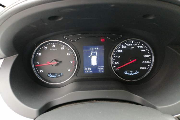 Used JAC Refine M3 2022 PLUS 1.5T 7-Seater Standard Model
