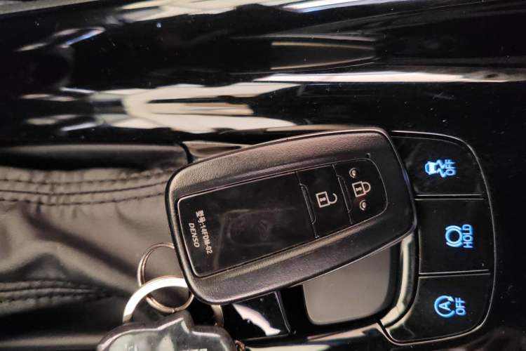 Used Toyota IZOA 2021 2.0L Yichi SPORT
