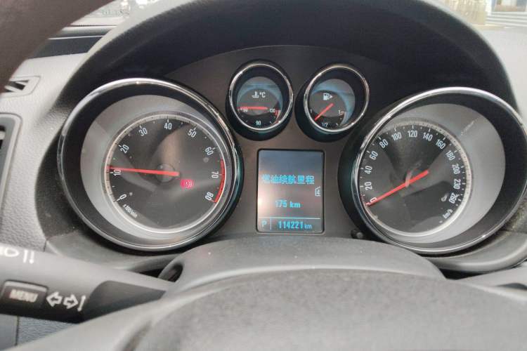 Used Buick Regal 2015 1.6T Leading Technology Model Instrument Cluster