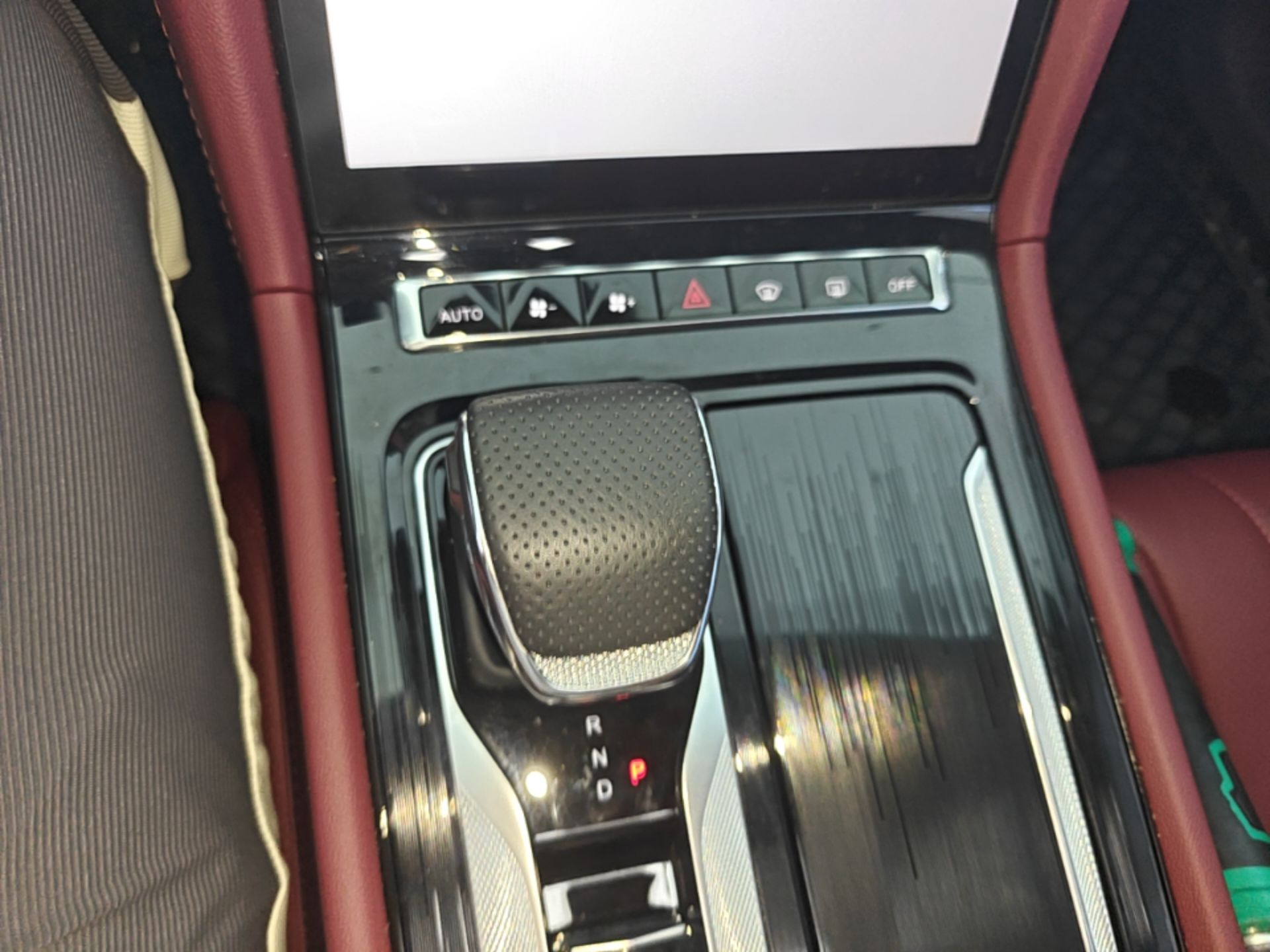 Hongqi H5 PHEV 2025 130 Super Hybrid Version — снимка 16