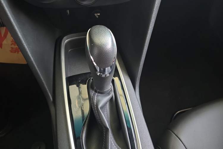 Used Chevrolet Cavalier 2016 1.5L Automatic Xinyue Edition Gear Lever